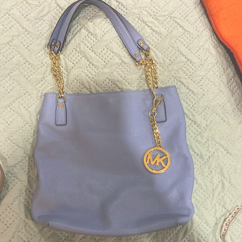 MK New w/o tag. See picts for size details.
